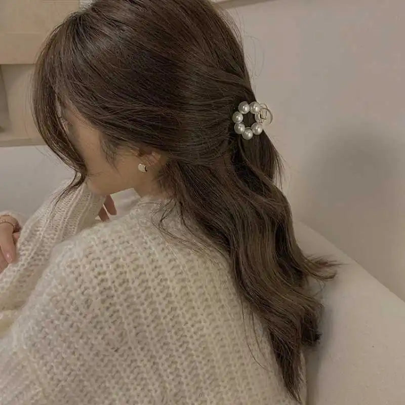 Women Sweet Mini Round Pearl Hair Claw Chic Barrettes Claw Crab Hairpins Styling  Hair Clips Fashion Girls Hair Accessories