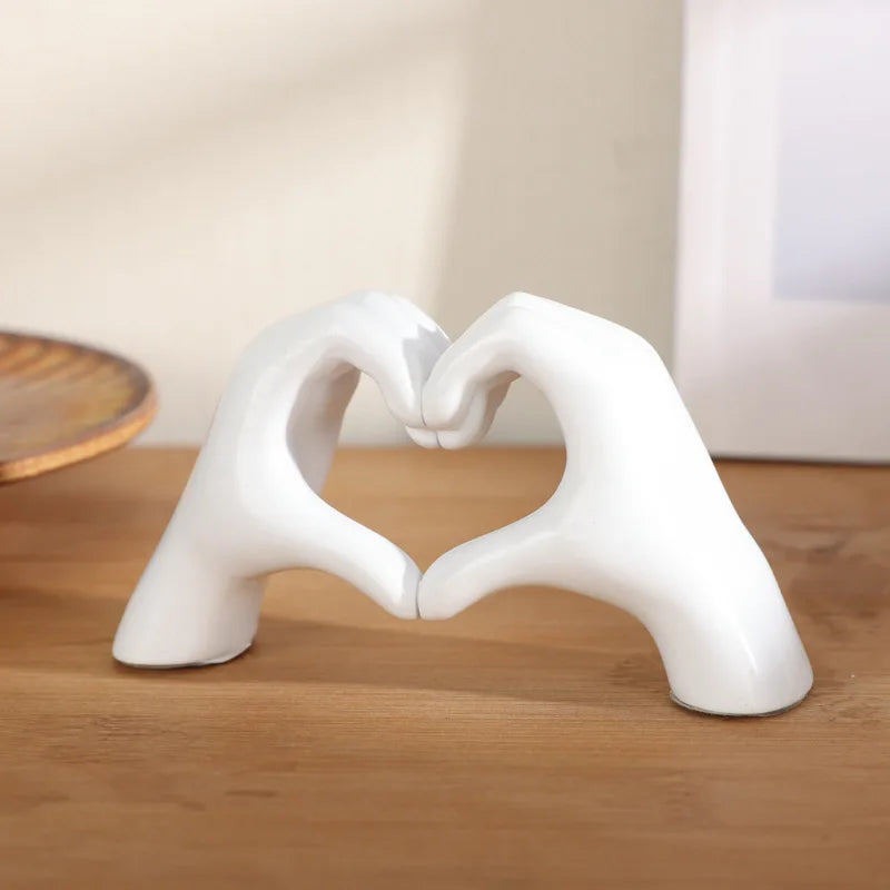 1pc Heart Shaped Table Statue Small Shelf Decor Aesthetic Cute Love Decorations Girlfriend Decor Living Room Accent Home