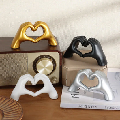 1pc Heart Shaped Table Statue Small Shelf Decor Aesthetic Cute Love Decorations Girlfriend Decor Living Room Accent Home
