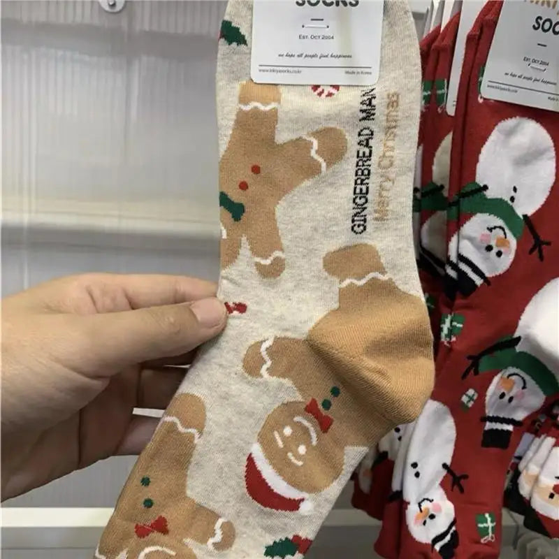 4 Pairs Men Women Christmas Printed Socks Cartoon Snowman Gingerbread Man Reindeer Santa Claus Suitable All Seasons Casual Socks