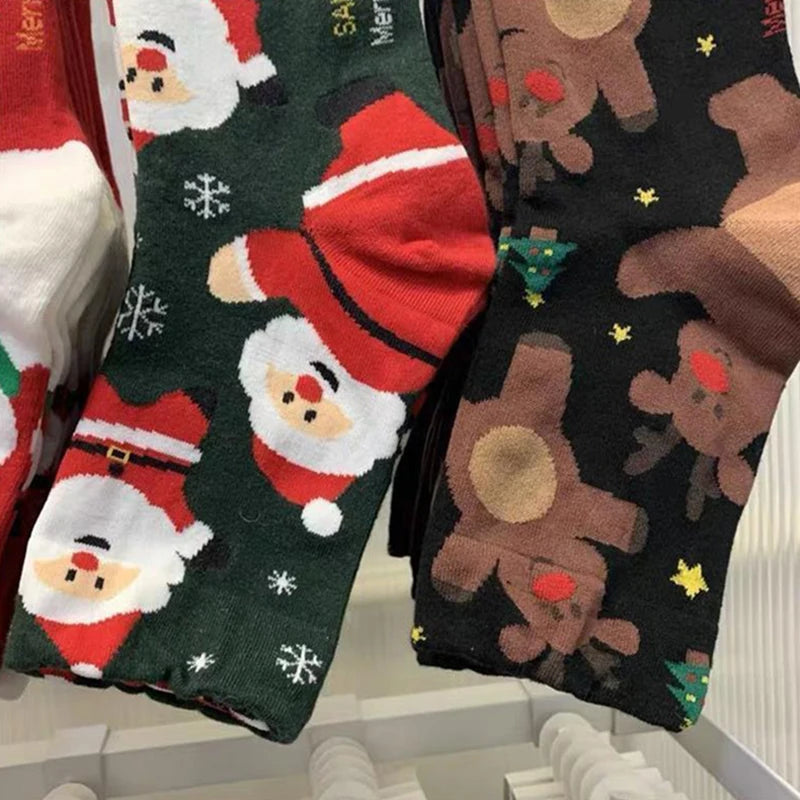 4 Pairs Men Women Christmas Printed Socks Cartoon Snowman Gingerbread Man Reindeer Santa Claus Suitable All Seasons Casual Socks