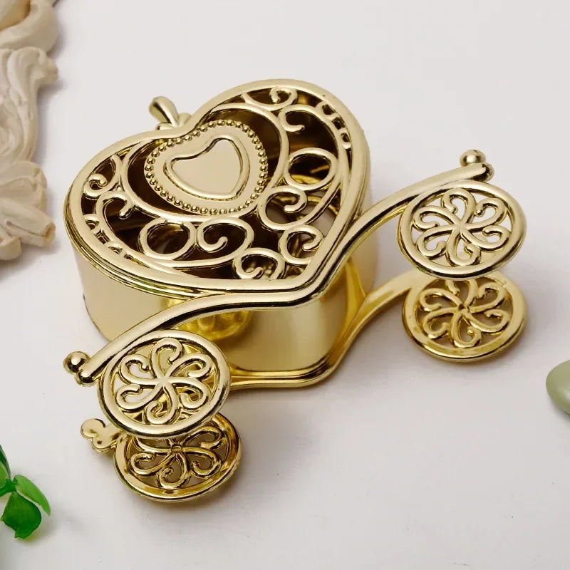 1Pcs Golden Creative Carriage Sweet Candy Box Chocolate Gift Birthday Wedding Party Decor