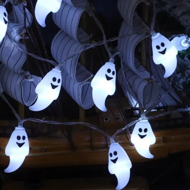 LED Halloween Ghost Light String Party Decoration, Ghosts Flashing and Lively Atmosphere Full of Energy