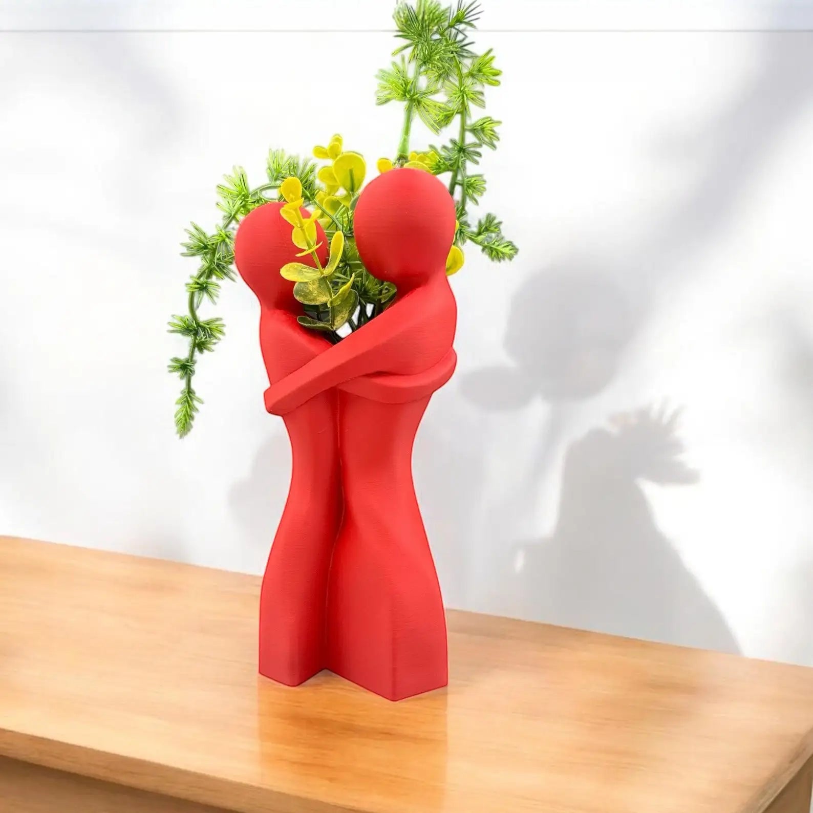 1 Piece of Heart-Shaped Hug Vase - Unique Heart-Shaped Design Home Decoration, Romantic Valentine's Day/Wedding/Anniversary Gift, Warm Centerpiece for the Living Room, Creative Gift for Girlfriend