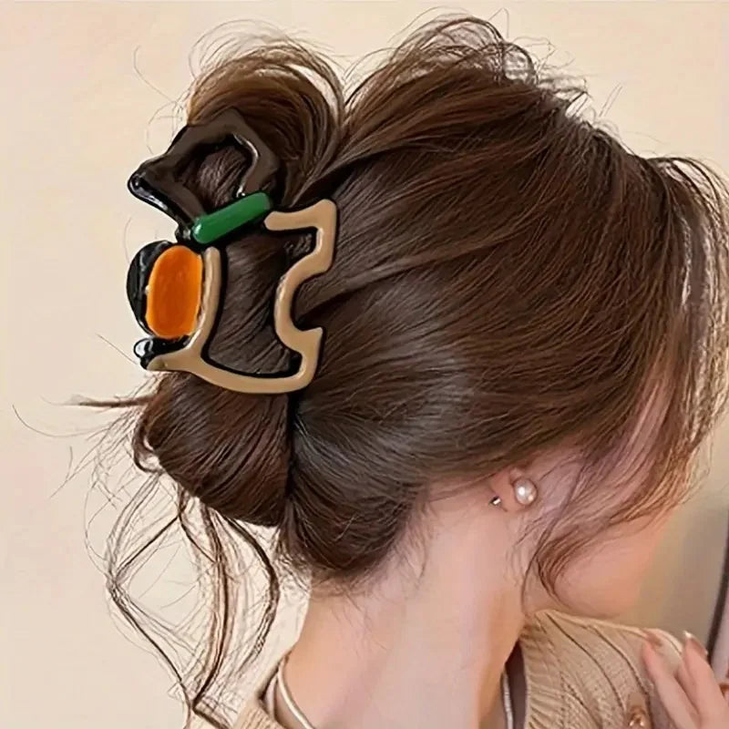 4Pcs Elegant Large Hair Claw Clips for Women Chic Wavy Design with Color Accents Non-Slip Shark Clips Head Hair Accessories