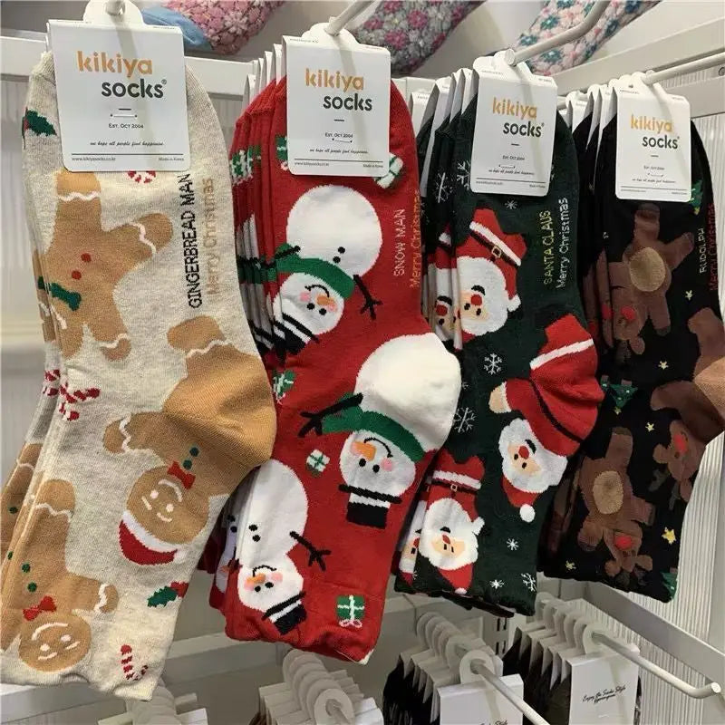 4 Pairs Men Women Christmas Printed Socks Cartoon Snowman Gingerbread Man Reindeer Santa Claus Suitable All Seasons Casual Socks