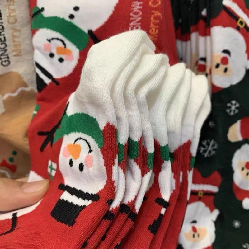 4 Pairs Men Women Christmas Printed Socks Cartoon Snowman Gingerbread Man Reindeer Santa Claus Suitable All Seasons Casual Socks